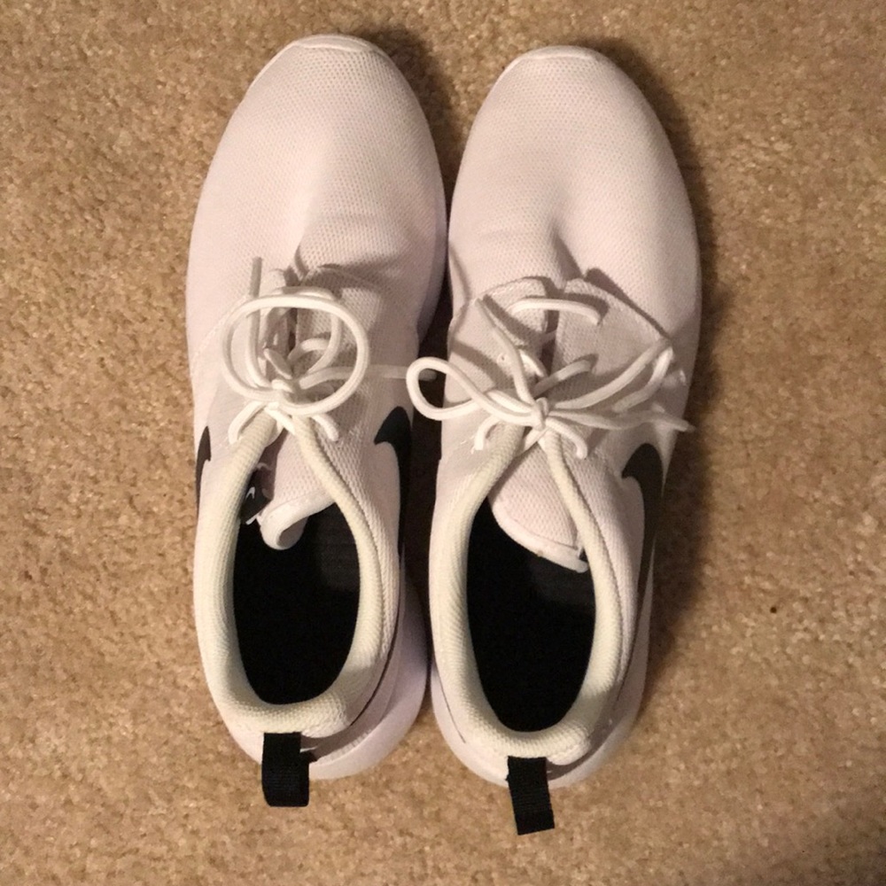 nike roshes